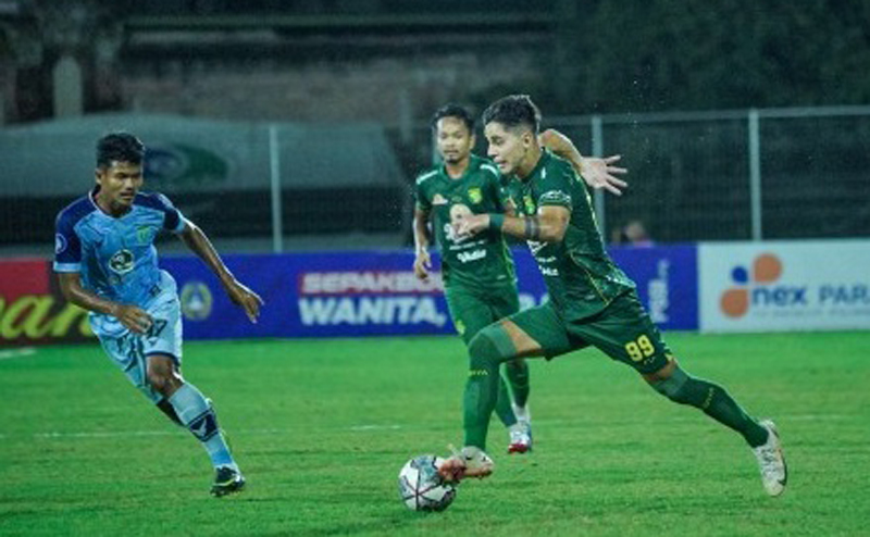 Persebaya Surabaya menang 2-1 atas Persela Lamongan pada pekan ke-24 Liga 1 Stadion I Gusti Ngurah Rai, Kamis (10/2/2022) malam. (Foto: Persebaya)