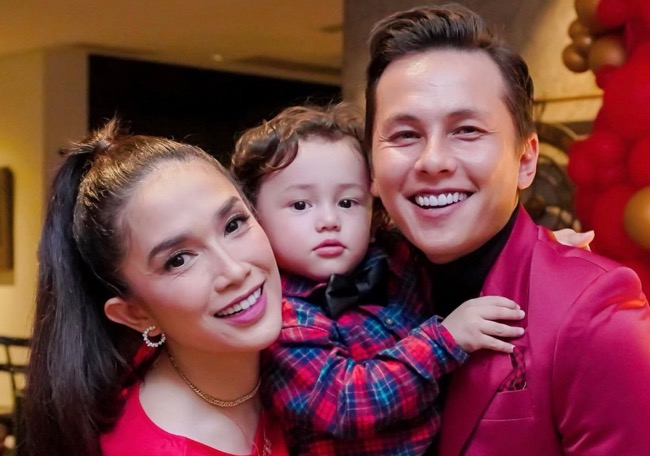 Artis cantik yang menikah dengan pria lebih muda, Ussy dan Andhika. (Foto: IG)