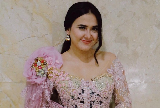 Artis pernah dekat dengan Tukul Arwana, Meggy Diaz. (Foto: IG)