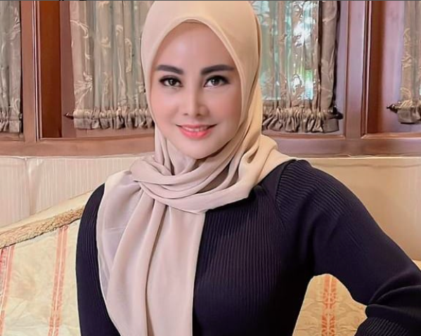 Artis Hapus Tahi Lalat di Wajah. (Foto: instagram)