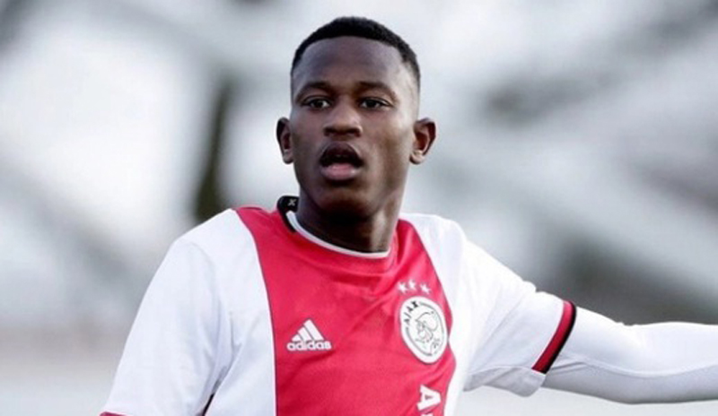 Pemain keturunan Indonesia Neraysho Kasanwirjo (Foto: Instagram/neraysho)