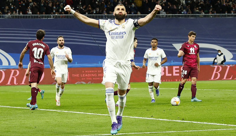 Real Madrid menang comeback 4-1 atas Real Sociedad pada jornada ke-27 Liga Spanyol di Santiago Bernabeu, Minggu (6/3/2022) dini hari WIB. (Foto: REUTERS/Juan Medina)