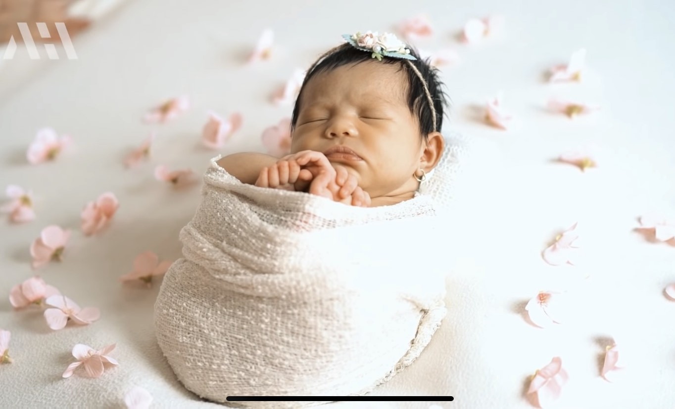 Potret gemas Ameena Hur Hatta. (foto: YouTube)