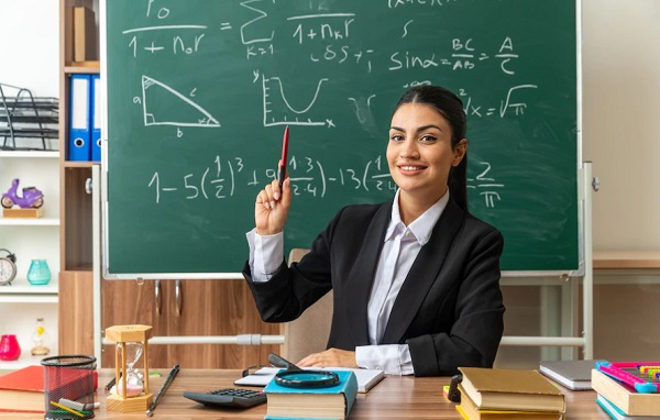 Bagaimana Cara Menghormati dan Mematuhi Guru? Ini Contoh dan Jawabannya