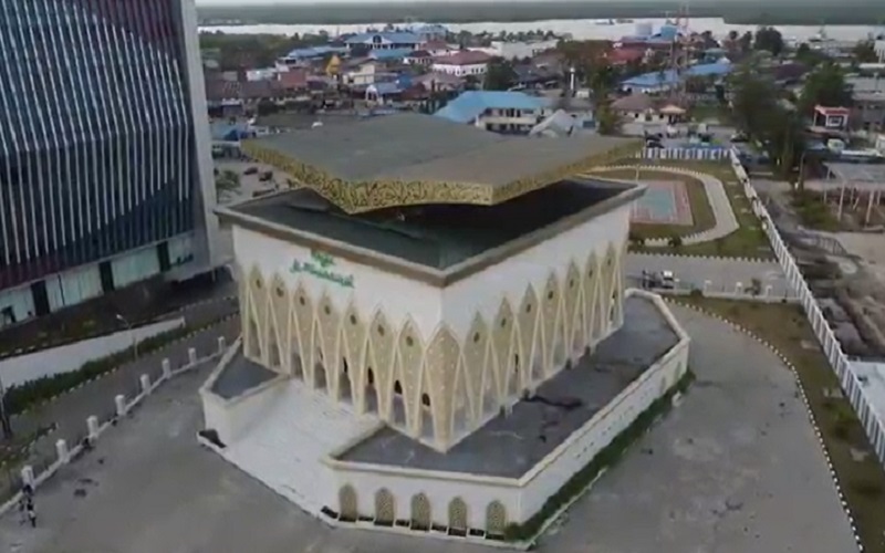 Unik, Masjid di Kota Medan Berbentuk Alquran di Atas Rehal
