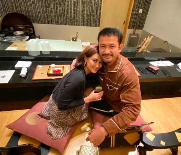 Artis Ganteng Menikah dengan Wanita Lebih Tua. (foto: Instagram)