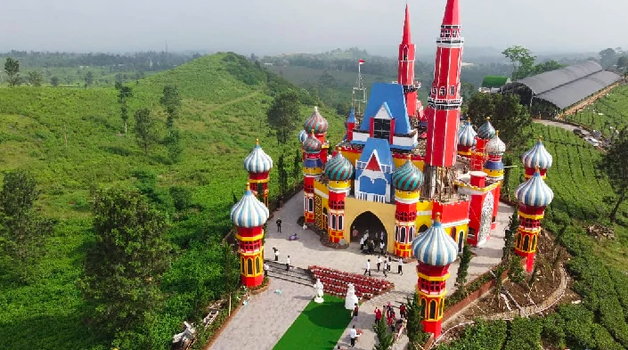 Artis yang Memiliki Tempat Wisata. (Foto: istimewa)