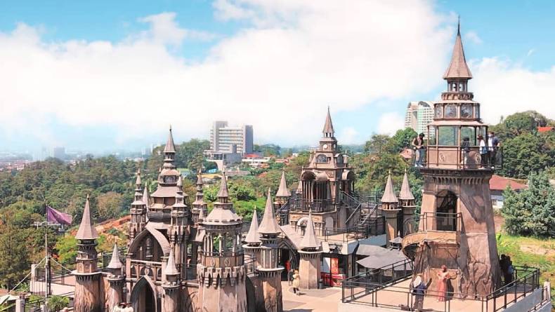 Mercusuar Cafe & Resto di Bandung, Tempat Wisata Kuliner yang Unik dan Instagramable