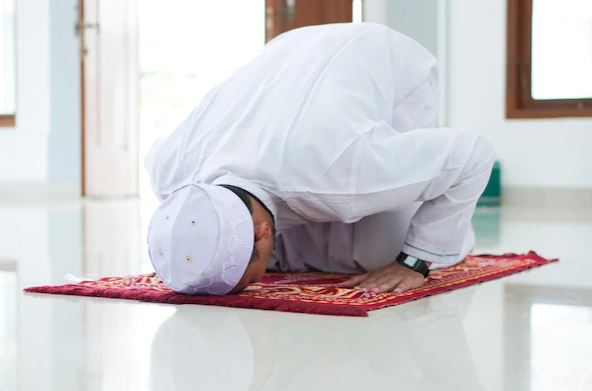 Tata Cara Sholat Dhuha 4 Rakaat Lengkap Bacaan Niat, Hukum, Waktu, Keutamaan