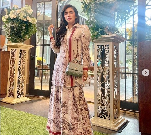 Ussy Sulistiawaty Artis Doyan Belanja. (Foto: Instagram)