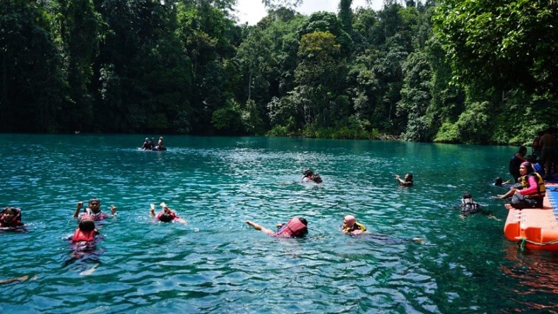 Fakta unik Labuan Cermin, danau cantik di Berau, Kalimantan Timur yang perlu diketahui. (Foto: beraukab.go.id).