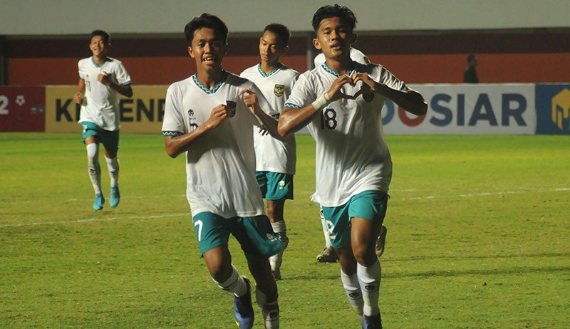 Pelatih Singapura, Angel Toledano Flores akui timnya kalah dari segala aspek usai dibantai Indonesia 0-9 di Piala AFF U-16 2022, Rabu (3/8/2022) malam. (Foto: ANTARA FOTO/Aloysius Jarot Nugroho)