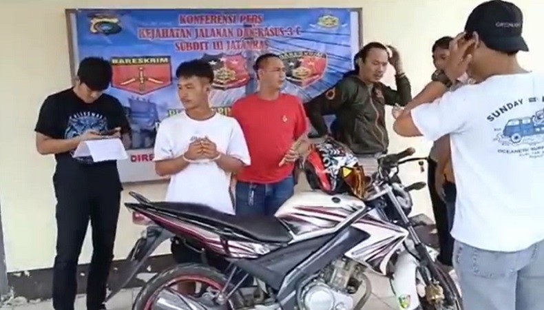 Pelaku begal ditangkap Unit Jatanras Ditreskrimum Polda Babel. (Foto: iNewsTV/Haryanto)