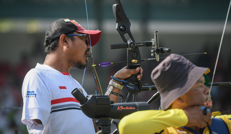 Profil Kholidin menarik untuk diulas. Dia adalah atlet panahan Indonesia yang berhasil meraih emas ASEAN Para Games 2022. (Foto: Mohammad Ayudha)