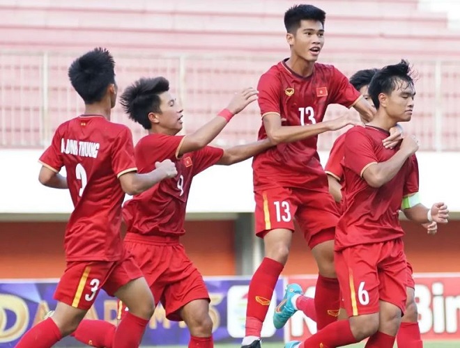 Tim Nasional Vietnam U-16 berhasil lolos ke final usai mengalahkan Timnas Thailand U-16 dengan skor 2-0 pada laga semifinal Piala AFF U-16 2022. (Foto: Instagram/@aff.presse)