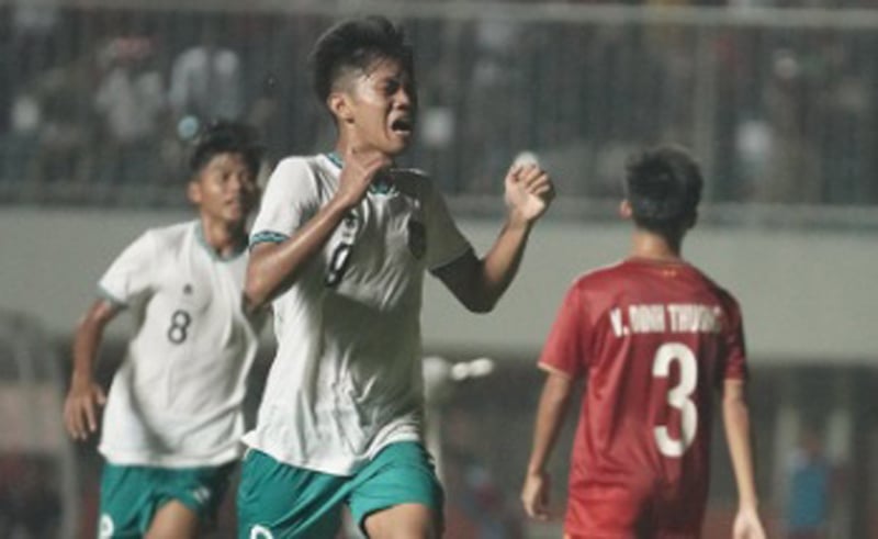 Timnas Indonesia melawan Vietnam pada final Piala AFF U-16 2022 di Stadion Maguwoharjo, Jumat (12/8/2022) malam. (Foto: PSSI)