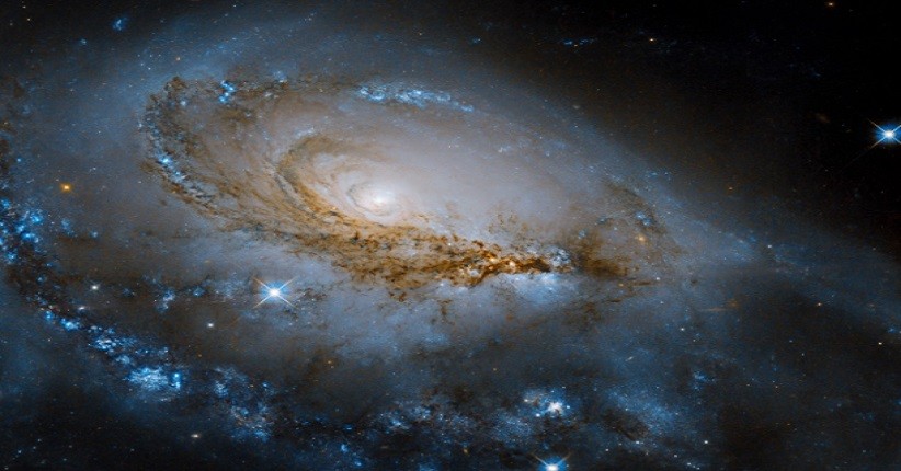 Hubble Abadikan Spiral