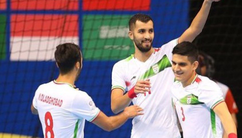 Timnas Iran terlalu tangguh buat Taiwan. Mereka menang 10-1 pada laga kedua Grup C Piala Asia Futsal 2022 di Saad Al Abdullah Hall, Sabtu (1/10/2022) dini hari WIB. (Foto: Instagram/afcasiancup)