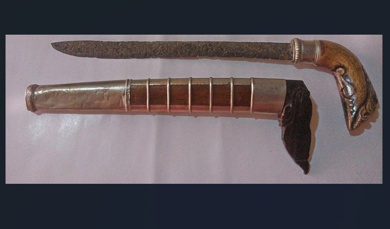Senjata tradisional Jawa Timur Bionet. (foto: asraf).
