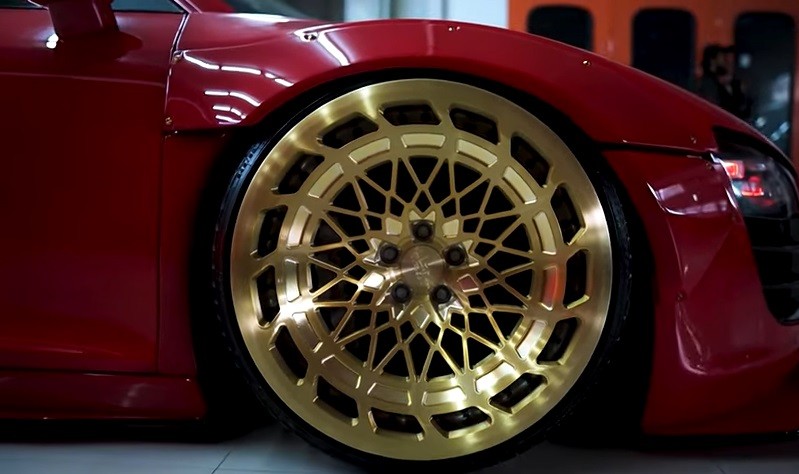 Audi R8 4