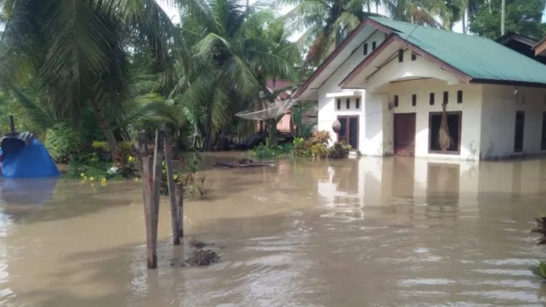 Ratusan Rumah Di Aceh Timur Terendam Banjir Ribuan Warga Mengungsi 7632