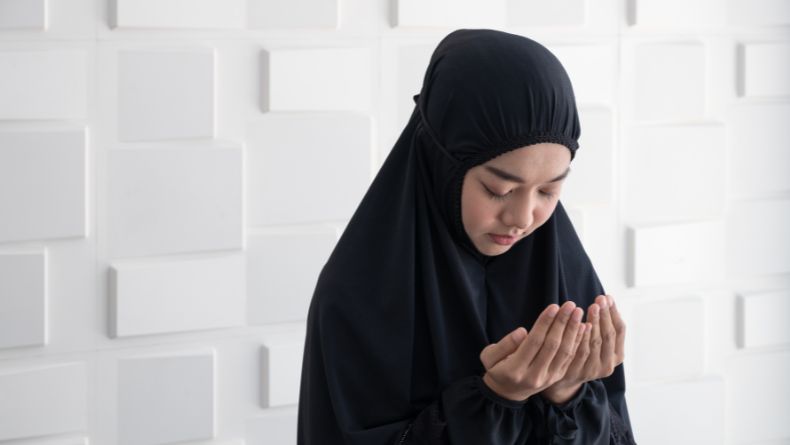 5 Doa Istri untuk Rezeki Suami Lengkap Bacaan Arab, Latin, dan Artinya