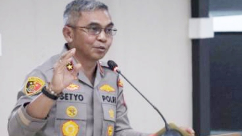 Kapolda Sulut Irjen Setyo Budiyanto Tiba Di Manado, Disambut Tarian ...