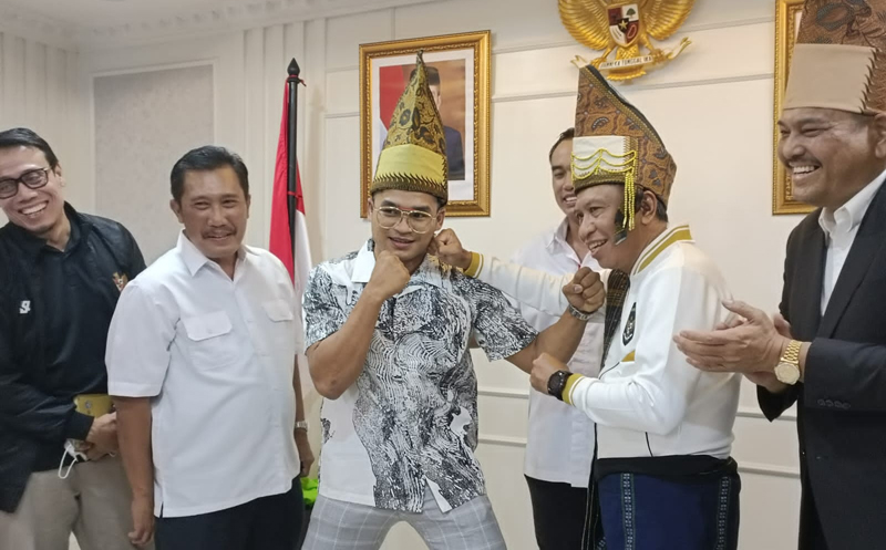 Petarung MMA Indonesia Jeka Saragih terus mengasah diri jelang final road to UFC. Dia akan berlatih di Amerika Serikat. (Foto: MPI/Andhika Khoirul Huda)