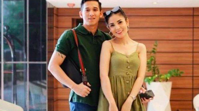 Screen Shot 2022 11 20 At 14 44 11 Pasangan Artis Keliatan Harmonis Mendadak Cerai
