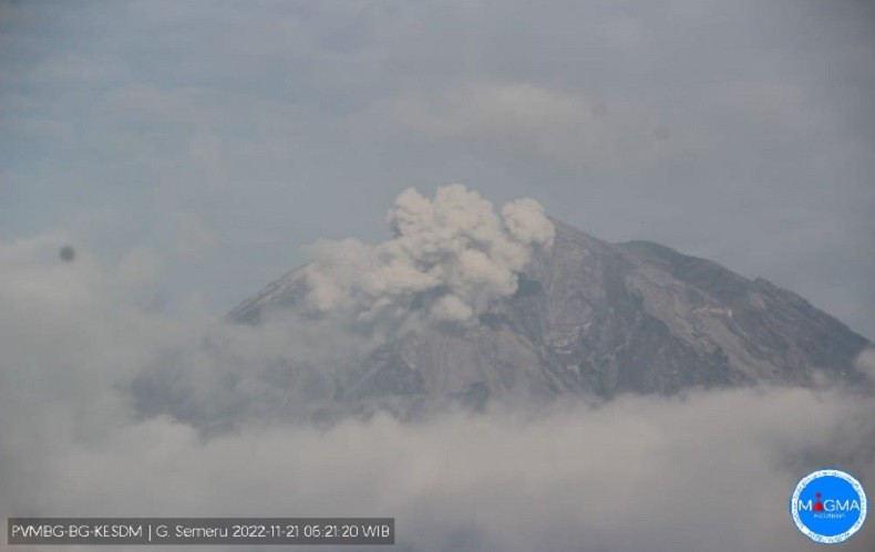 Erupsi Gunung Semeru Minggu Pagi, Awan Panas Meluncur Sejauh 7 Km