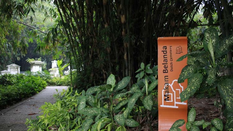 Kompleks makam Belanda di Kebun Raya Bogor. (FOTO: ISTIMEWA/KEBUNRAYA.ID)