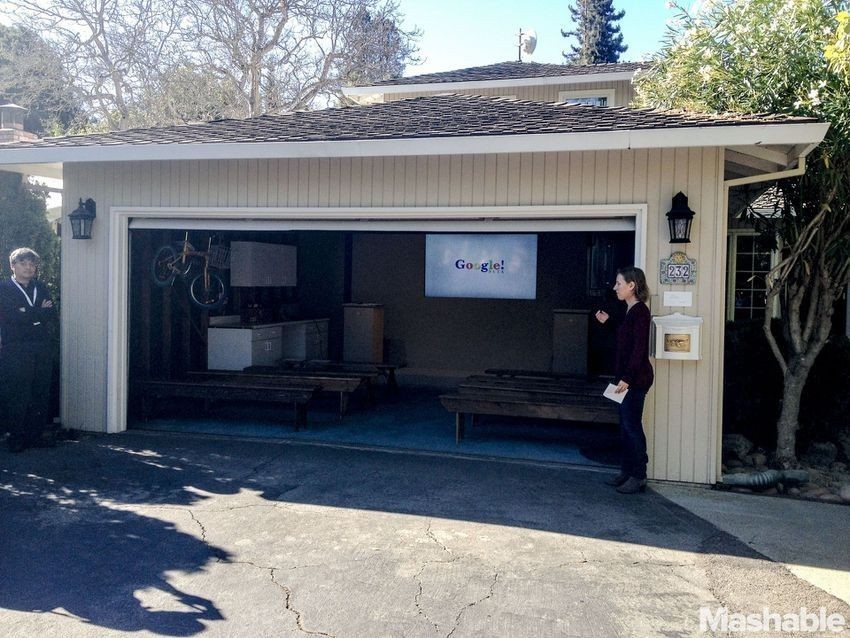 Kantor pertama Google, garasi rumah di di Menlo Park, California, Amerika Serikat.