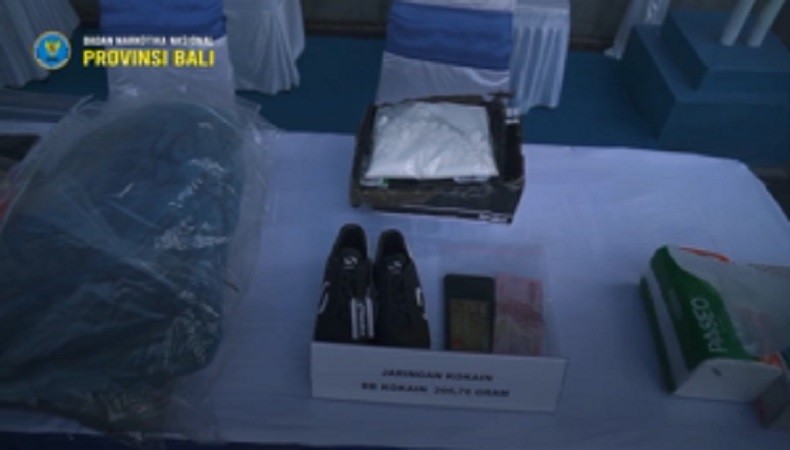 Barang bukti kokain seberat 200,76 gram ditaksir senilai Rp1 Miliar. (Foto: Instagram BNN Bali)