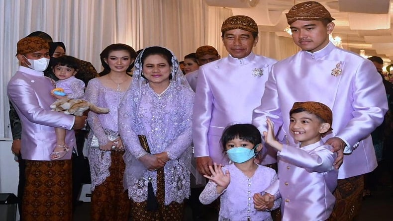 Cucu Presiden Joko Widodo, La Lembah Manah saat hadir dalam acara pernikahan Kaesang-Erina. Foto: Ist.