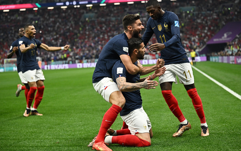 Timnas Prancis unggul 1-0 atas Maroko pada 1-0 di babak pertama semifinal Piala Dunia 2022 di Stadion Al Bayt, Kamis (15/12/2022) dini hari WIB (Foto: REUTERS/Dylan Martinez)