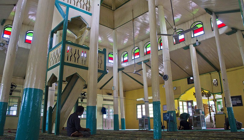Mengunjungi Masjid Berusia 300 Tahun di Kalimantan Selatan