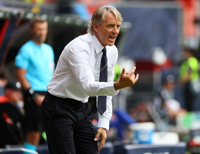 Roberto Mancini Roberto Mancini digoda gaji mewah oleh Federasi Sepak Bola Arab Saudi (SAFF). (Foto: REUTERS)