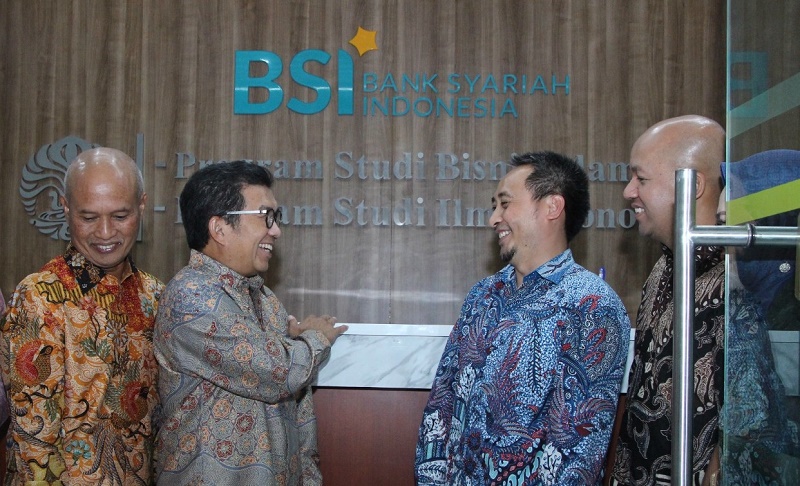 Targetkan 20 Juta Nasabah Tahun Ini, BSI Gandeng FEB UI Perkuat Literasi Keuangan Syariah 