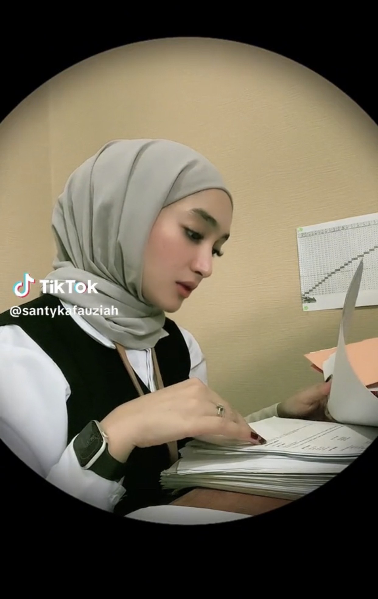 Potret Santyka Fauzia wanita yang diduga dekat dengan Sule. (Foto: instagram)