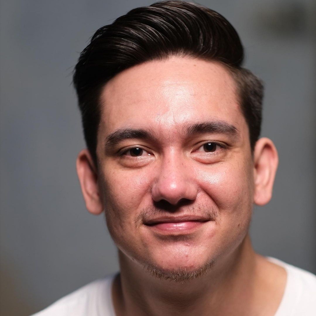 Artis pria keturunan eropa. (Foto: instagram)