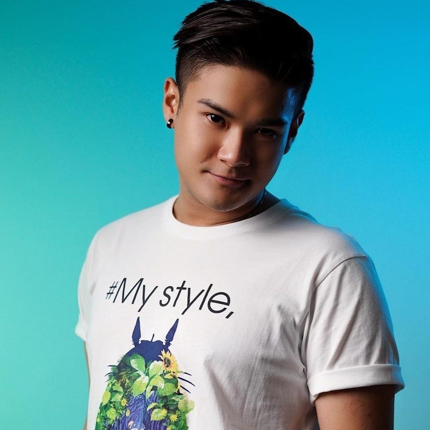 Artis pria keturunan eropa. (Foto: instagram)