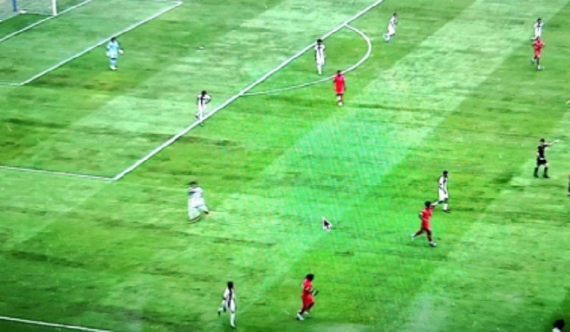 Rumput Jakarta International Stadium (JIS) jadi sorotan. Pelatih Timnas Brasil U-17 Phelipe Leal angkat bicara. (Foto: IST)