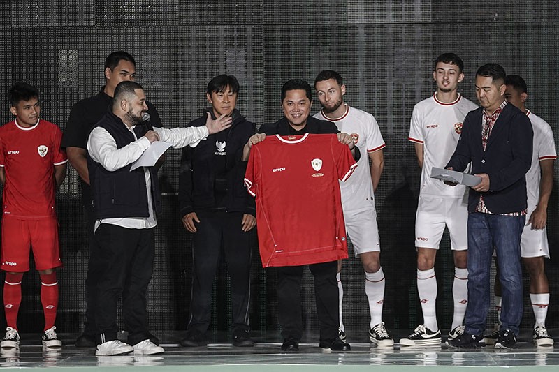Jersey baru Timnas Indonesia resmi diluncurkan di Jakarta, Senin (18/3/2024). (Foto: PSSI)
