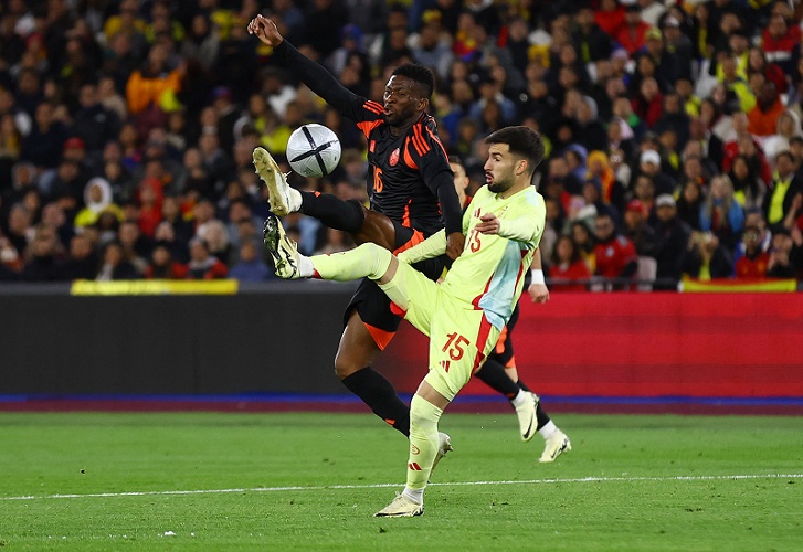 Timnas Spanyol kalah 0-1 dari Kolombia pada laga uji coba, Sabtu (23/3/2024) dini hari WIB. Duel digelar di London Stadium. (Foto: REUTERS)