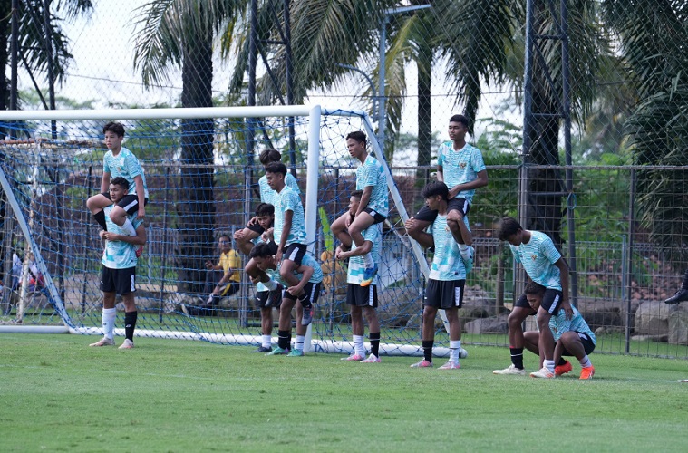 Para pemain Timnas Indonesia U-16 digenjot latihan fisik di lereng Gunung Merapi, Yogyakarta. (Foto: PSSI)
