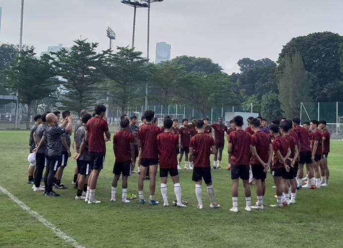 Timnas Indonesia U-20 melakoni hari terakhir pemusatan latihan di Lapangan B Gelora Bung Karno, Jakarta, Jumat (24/5/2024) pagi. (Foto: MPI/Andri Bagus)