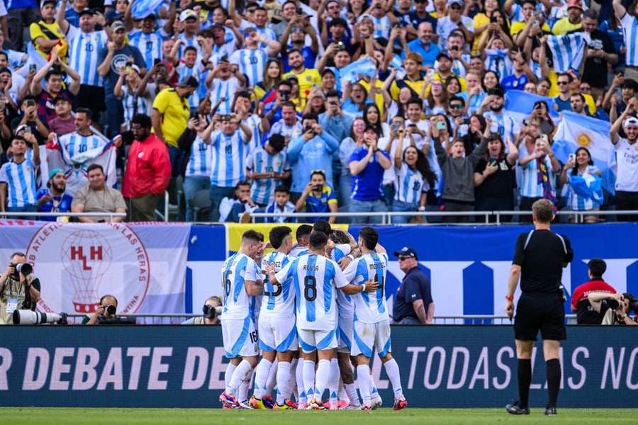Timnas Argentina menang tipis lawan Ekuador 1-0 di laga persahabatan. Lionel Messi turun di babak kedua. (foto: USA SPORT TODAY).