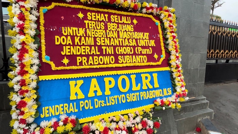 Karangan bunga untuk Prabowo Subianto (foto: MPI)