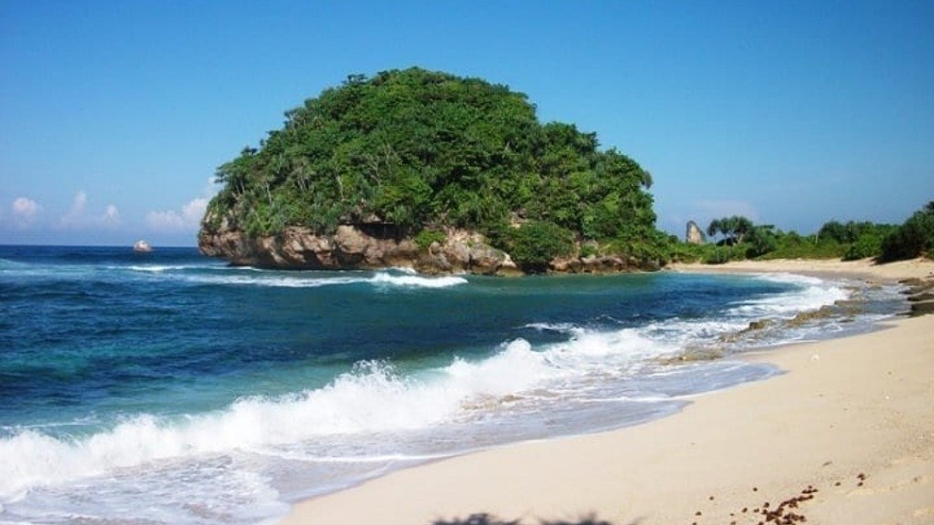 Indonesia memiliki garis pantai yang sangat panjang. (Foto: iNews/Indra Siregar)