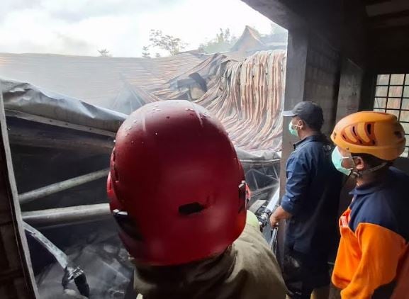 kebakaran wahana wisata Jatim Park 3 di Kota Batu diduga dipicu mesin pompa air yang overheat. (Foto: MPI)